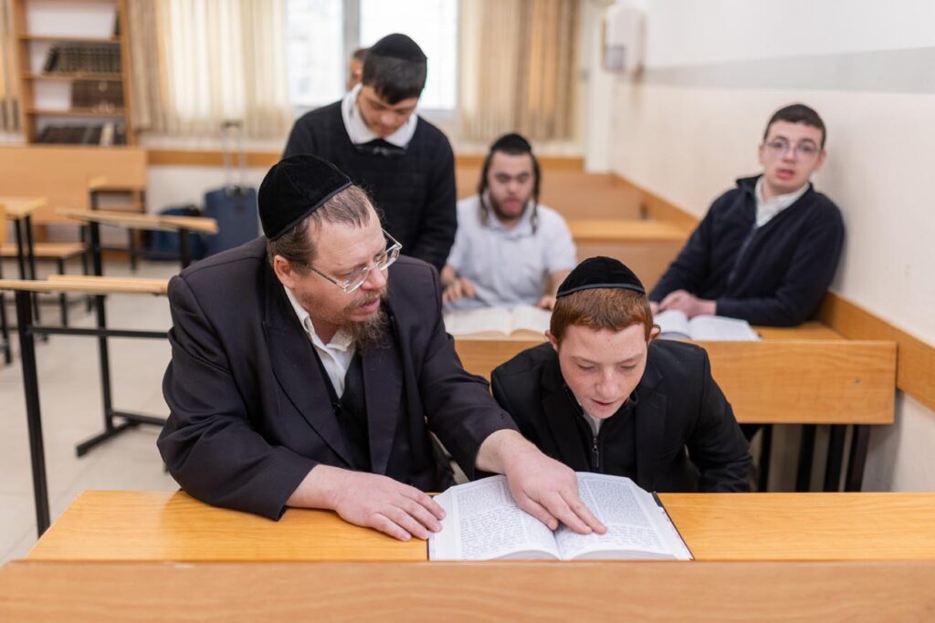 לומדים באוצר התורה
